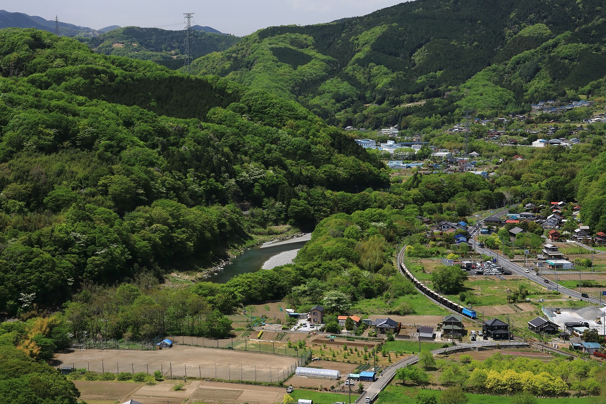 秩父鉄道鉱石貨物 : 金尾山俯瞰